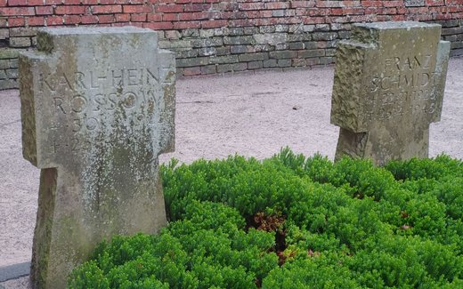 Ansicht der Kriegsgräberstätte Apen - Nordloh, Friedhof