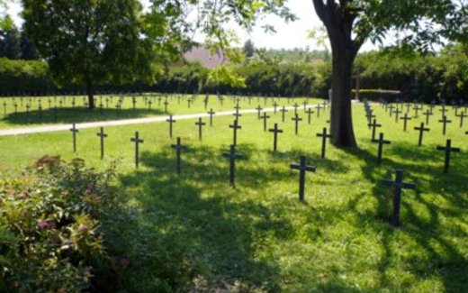 Ansicht der Kriegsgräberstätte Balatonkenese