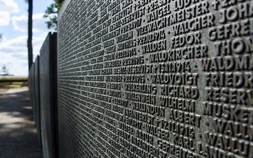 Ansicht der Kriegsgräberstätte Langemark