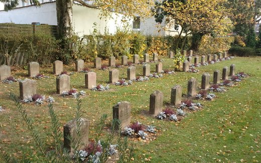 Ansicht der Kriegsgräberstätte Laatzen-Am Brocksberg