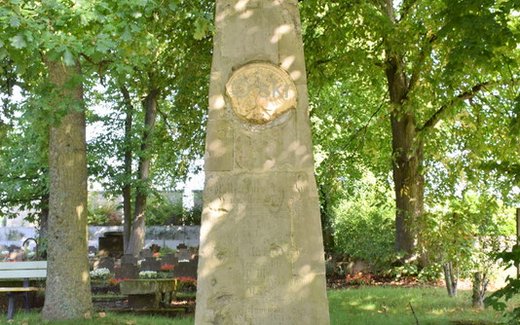 Ansicht der Kriegsgräberstätte Saarwellingen, Ehrenfriedhof