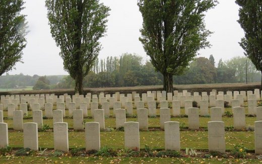 Ansicht der Kriegsgräberstätte Favreuil