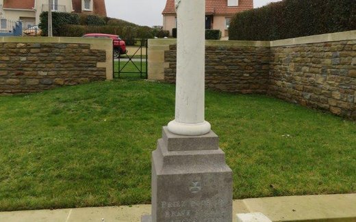 Ansicht der Kriegsgräberstätte Querrieu