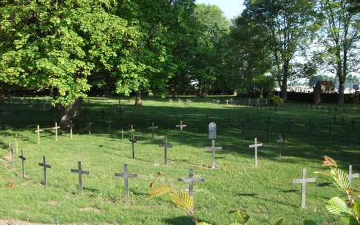 Ansicht der Kriegsgräberstätte Annoeullin