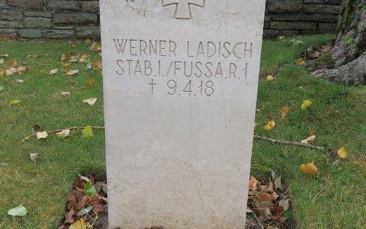 Ansicht der Kriegsgräberstätte Favreuil