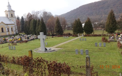 Ansicht der Kriegsgräberstätte Cabiny