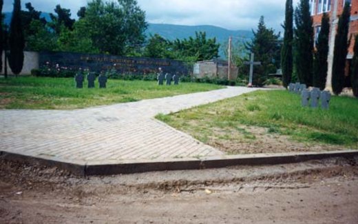 Ansicht der Kriegsgräberstätte Saburtala Tbilisi