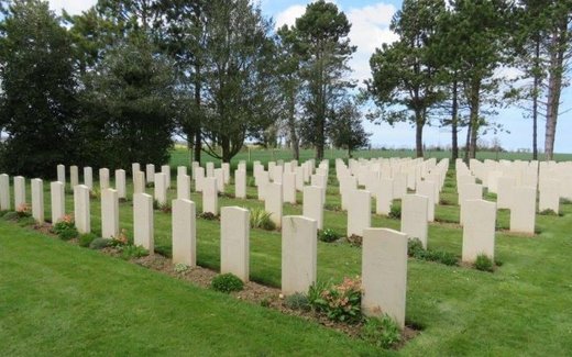 Ansicht der Kriegsgräberstätte Bazenville