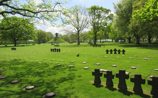 Ansicht der Kriegsgräberstätte La Cambe