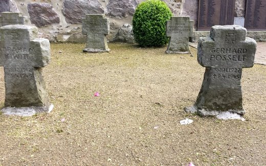 Ansicht der Kriegsgräberstätte Ankum, Kriegsgräberstätte auf der Domburg