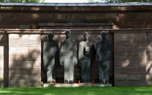 Ansicht der Kriegsgräberstätte Langemark