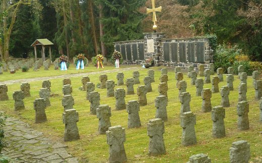 Ansicht der Kriegsgräberstätte Arnsberg-Eichholzfriedhof
