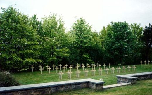 Ansicht der Kriegsgräberstätte Maissin-National