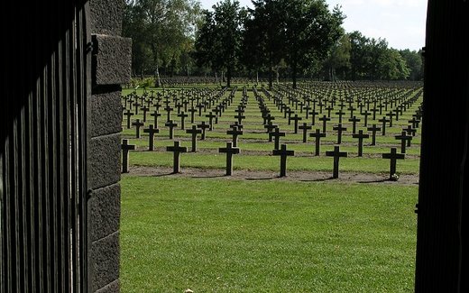 Ansicht der Kriegsgräberstätte Lommel