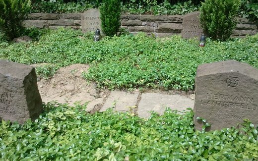 Ansicht der Kriegsgräberstätte Bergen, Ehrenhain am St. Lamberti Friedhof