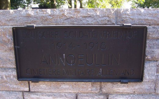 Ansicht der Kriegsgräberstätte Annoeullin