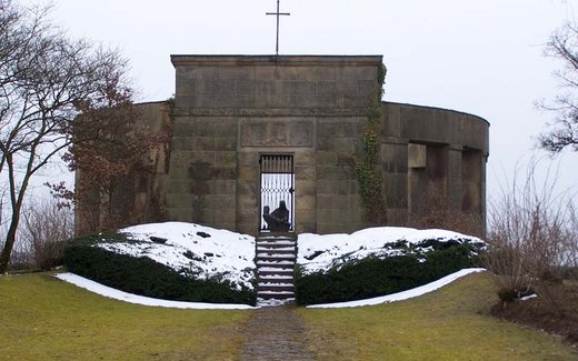 Ansicht der Kriegsgräberstätte Daleiden