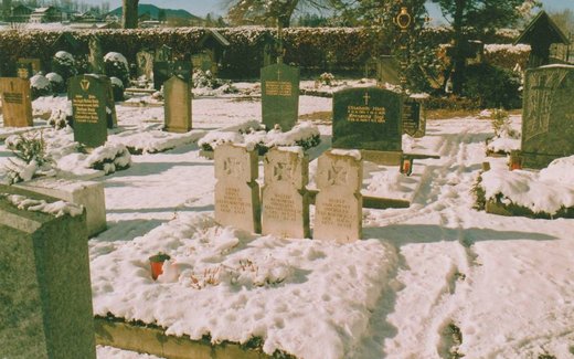 Ansicht der Kriegsgräberstätte Bad Kohlgrub, Fdh. St. Rochus