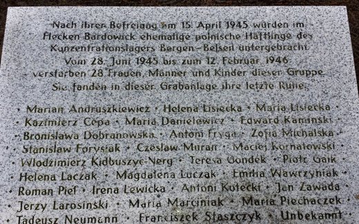 Ansicht der Kriegsgräberstätte Bardowick, St. Peter und Paul Friedhof