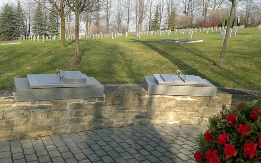 Ansicht der Kriegsgräberstätte Valasske Mezirici