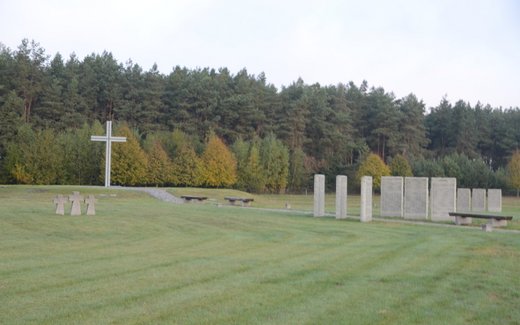 Ansicht der Kriegsgräberstätte Berjosa