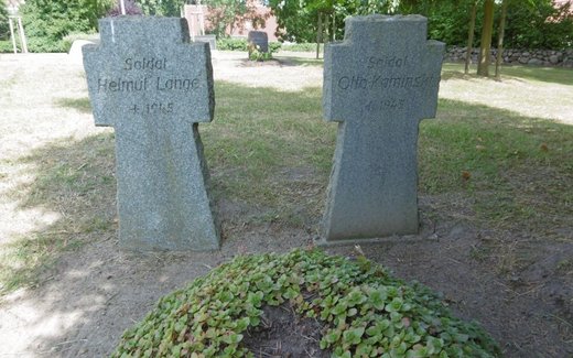 Ansicht der Kriegsgräberstätte Benthen-Werder, kirchlicher Friedhof - Kriegsgräberstätte