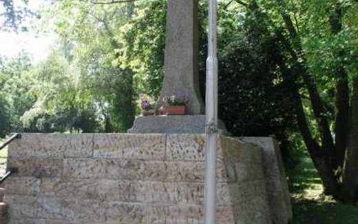 Ansicht der Kriegsgräberstätte Bad Bergzabern