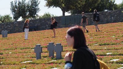 Auf der deutschen Kriegsgräberstätte Maleme