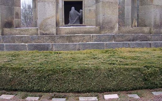 Ansicht der Kriegsgräberstätte Daleiden