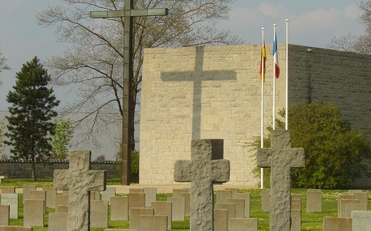 Ansicht der Kriegsgräberstätte Dagneux