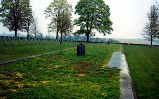 Ansicht der Kriegsgräberstätte Maissemy