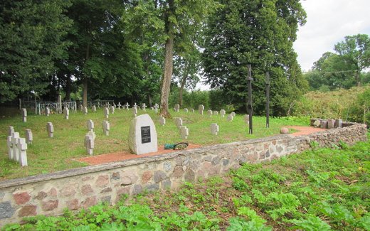 Ansicht der Kriegsgräberstätte Alt Lappönen