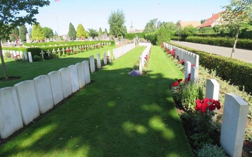 Ansicht der Kriegsgräberstätte Bailleul