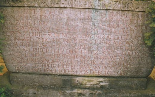 Ansicht der Kriegsgräberstätte Ichenhausen-Oxenbronn