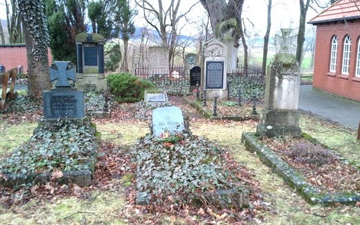 Ansicht der Kriegsgräberstätte Kalefeld - Echte, Gemeindefriedhof