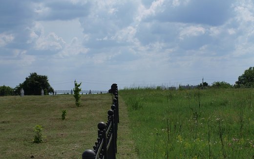 Ansicht der Kriegsgräberstätte Aththrazit (Anthrazit III)