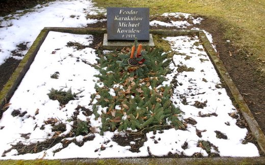 Ansicht der Kriegsgräberstätte Bahrdorf - Saalsdorf, Gemeindefriedhof