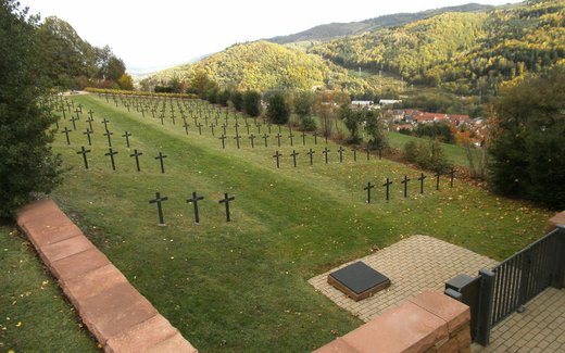 Ansicht der Kriegsgräberstätte La Broque