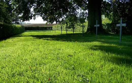Ansicht der Kriegsgräberstätte Achiet-le-Petit