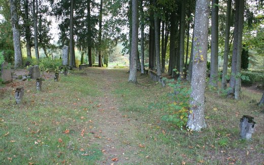 Ansicht der Kriegsgräberstätte Dalbing