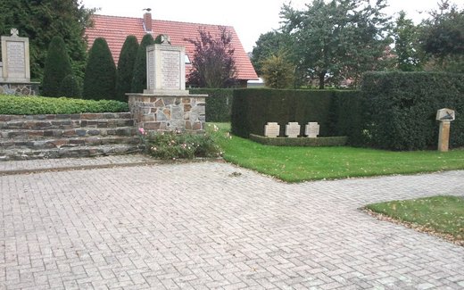 Ansicht der Kriegsgräberstätte Bakum - Lüsche, Gemeindefriedhof