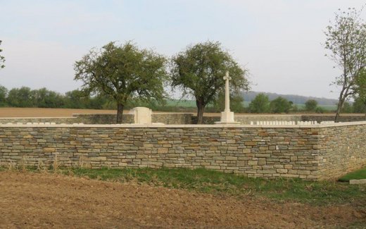 Ansicht der Kriegsgräberstätte Bailleul-Sir-Berthoult