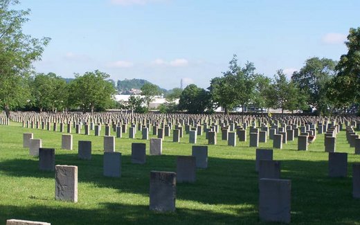 Ansicht der Kriegsgräberstätte Dagneux