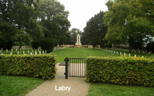 Ansicht der Kriegsgräberstätte Labry