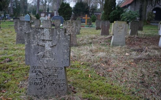 Ansicht der Kriegsgräberstätte Bad Pyrmont-Holzhausen