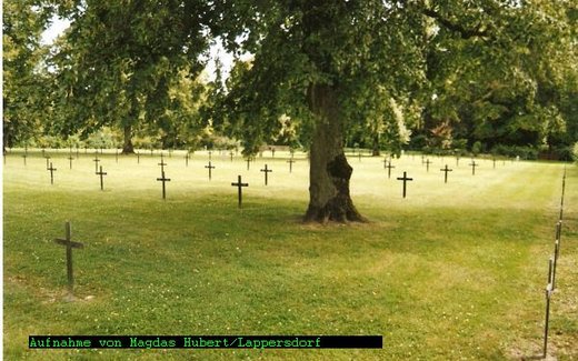 Ansicht der Kriegsgräberstätte Aussonce