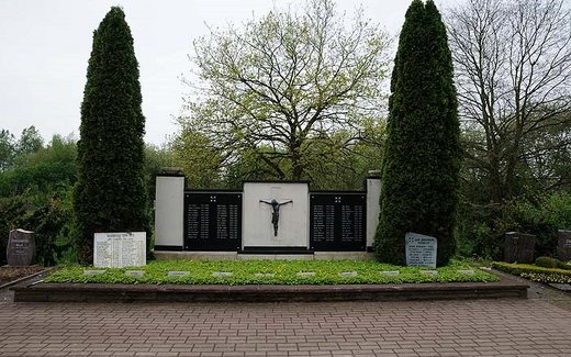 Ansicht der Kriegsgräberstätte Oberhausen-Königshardt-Evangelischer Friedhof