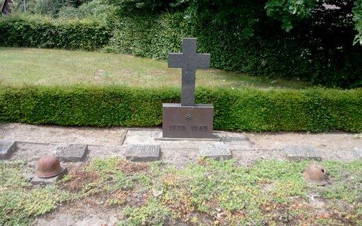 Ansicht der Kriegsgräberstätte Bergen - Sülze, Ev. luth. Friedhof