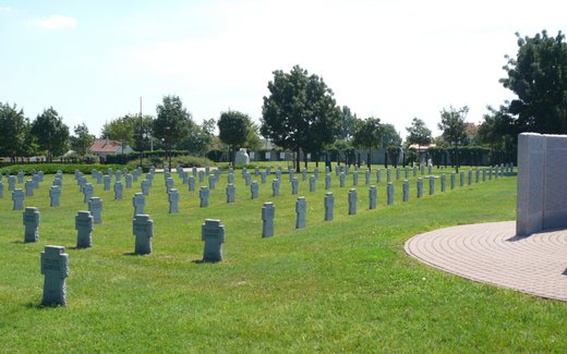 Ansicht der Kriegsgräberstätte Székesfehérvár