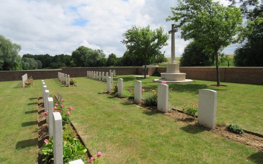 Ansicht der Kriegsgräberstätte Basseux